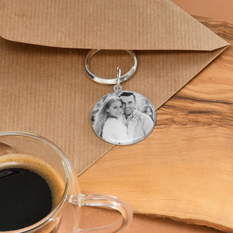 Engraved Round Photo Keychain - Triki Jewelry